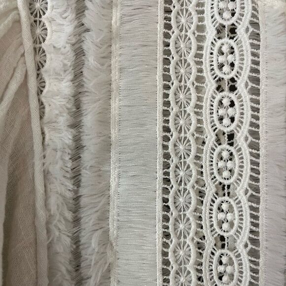 Altar'd State | Embroidered Boho Peasant Blouse size Small EUC - Picture 6 of 7